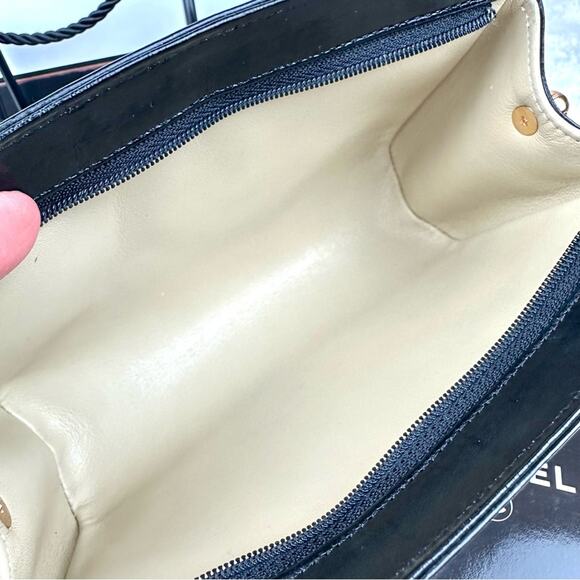 CHANEL Black Patent Leather Pouch Clutch Crossbody Bag with chain AUTHENTIC - Picture 11 of 16